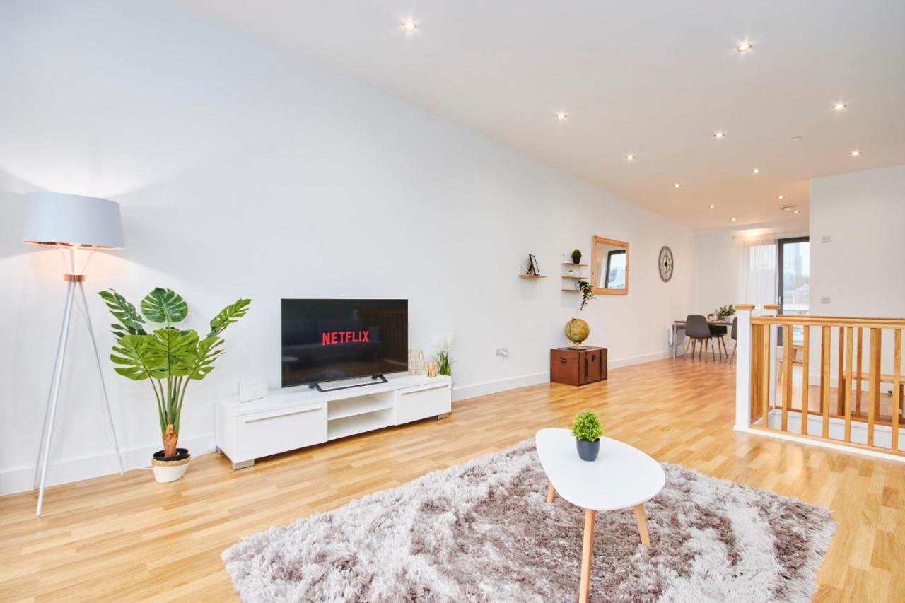 Large Duplex Penthouse - Parking Apartment Leeds  Exterior photo