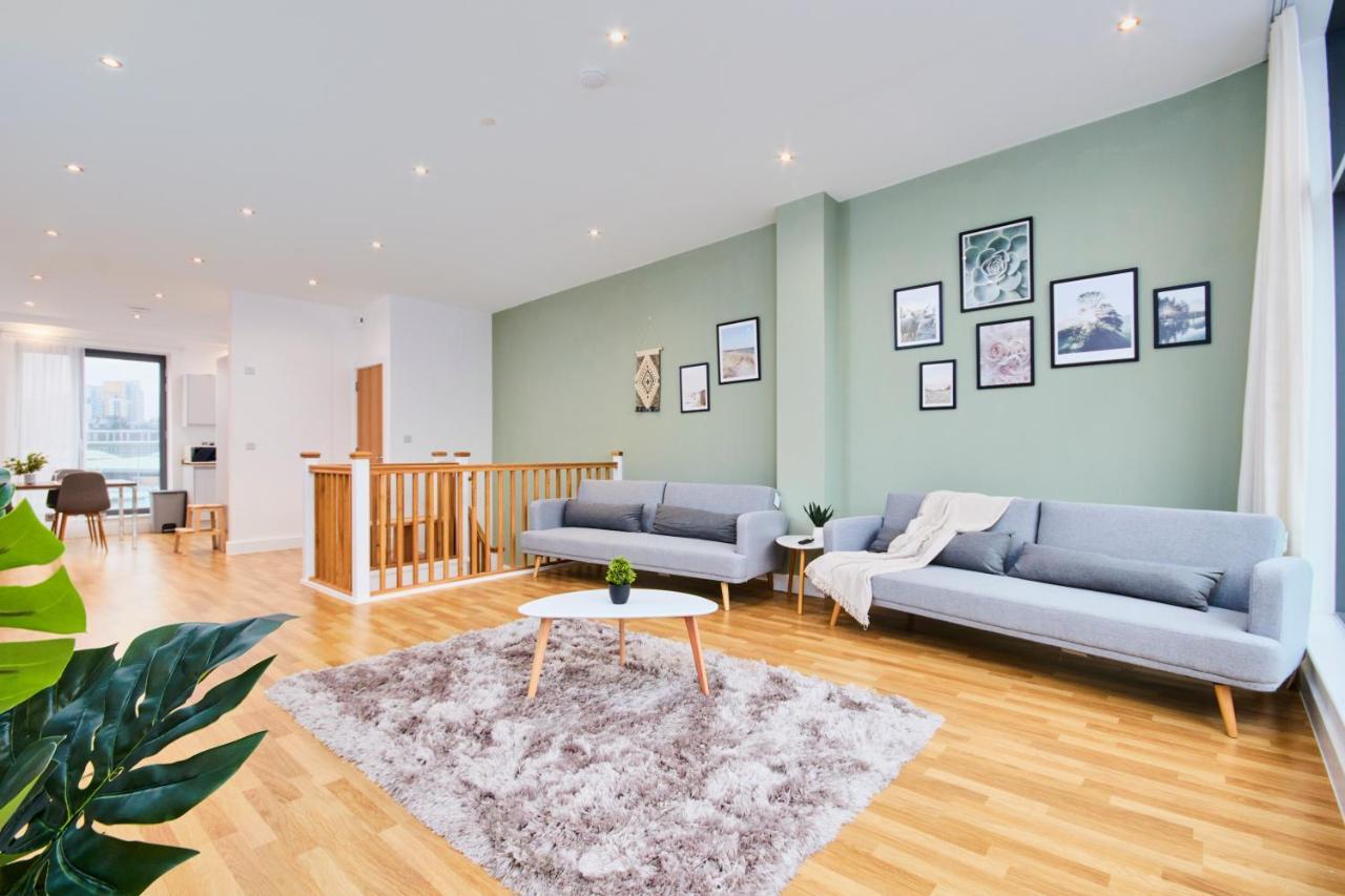 Large Duplex Penthouse - Parking Apartment Leeds  Exterior photo