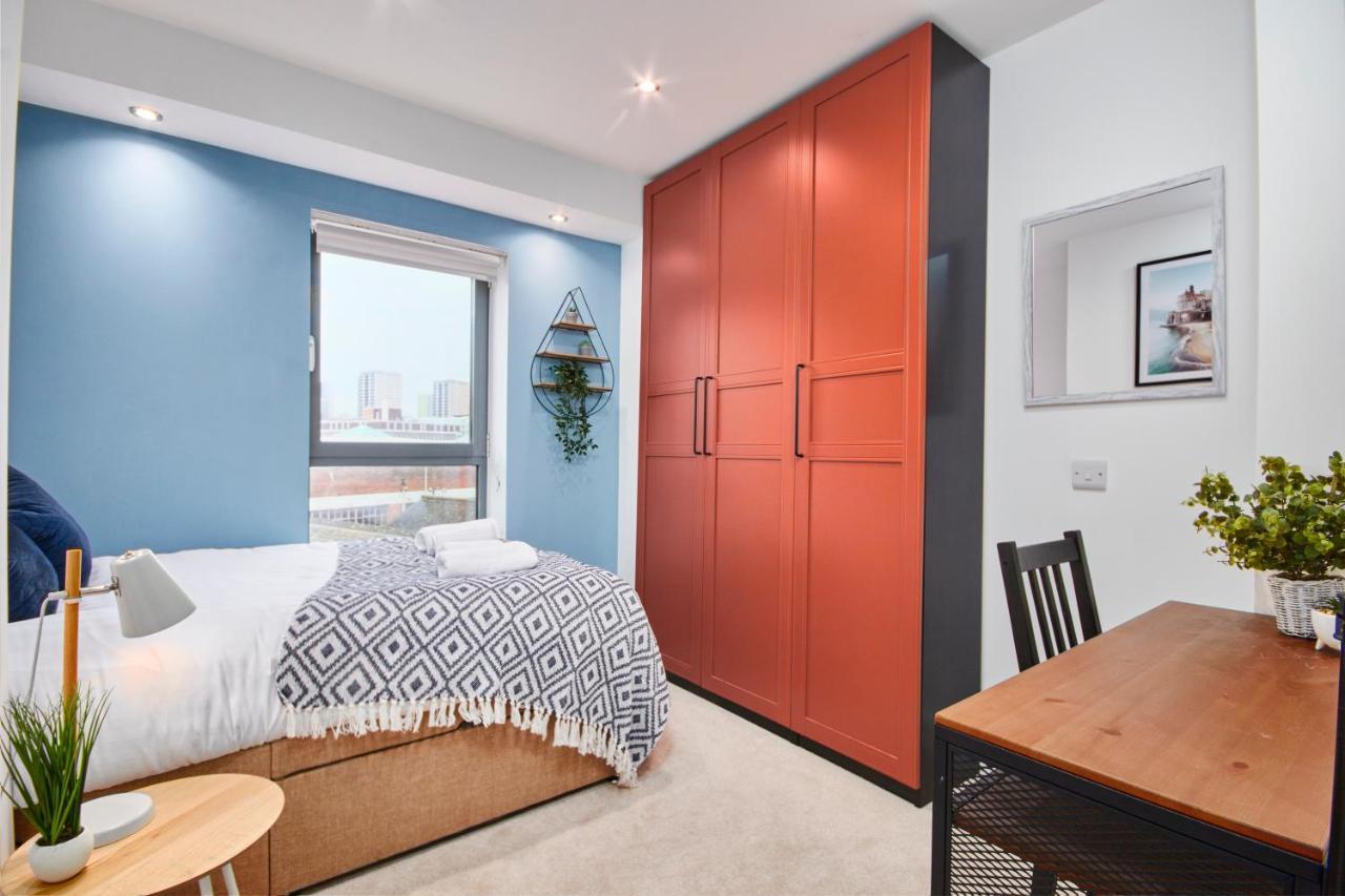 Large Duplex Penthouse - Parking Apartment Leeds  Exterior photo